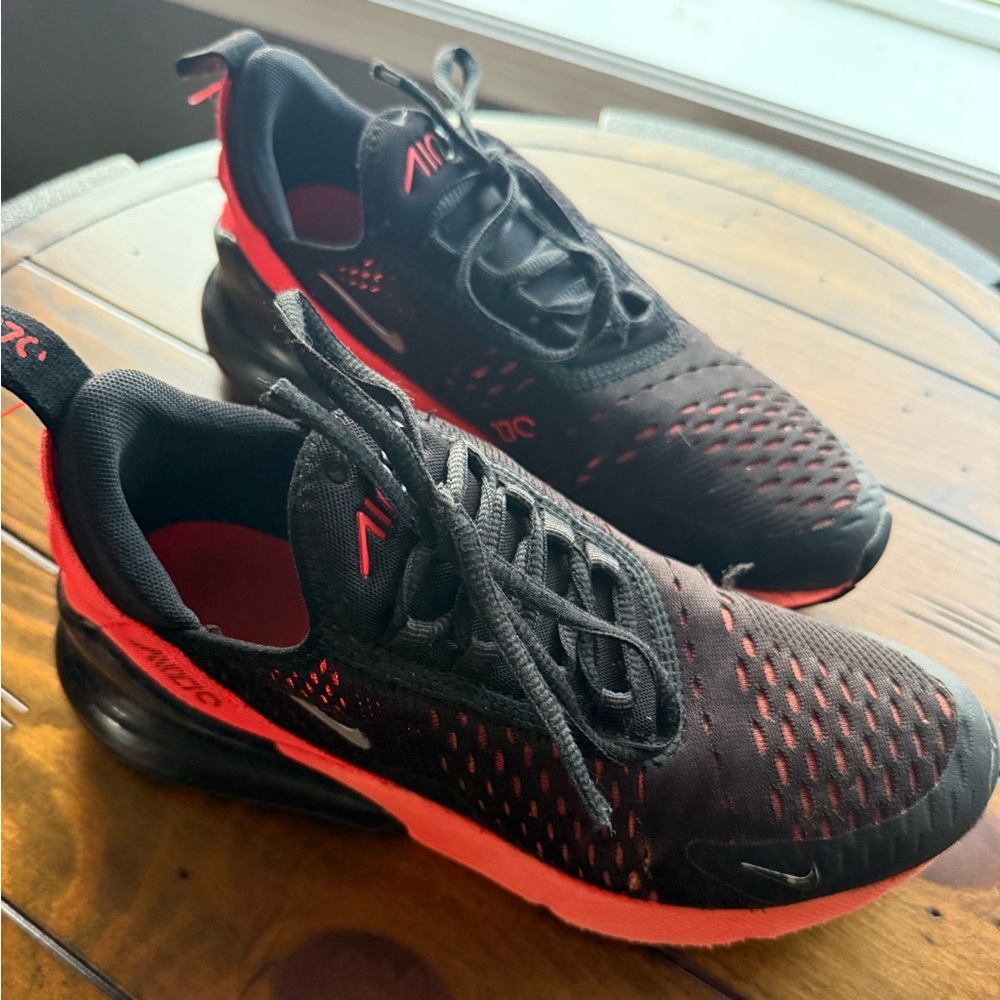 Nike boys Air max 270